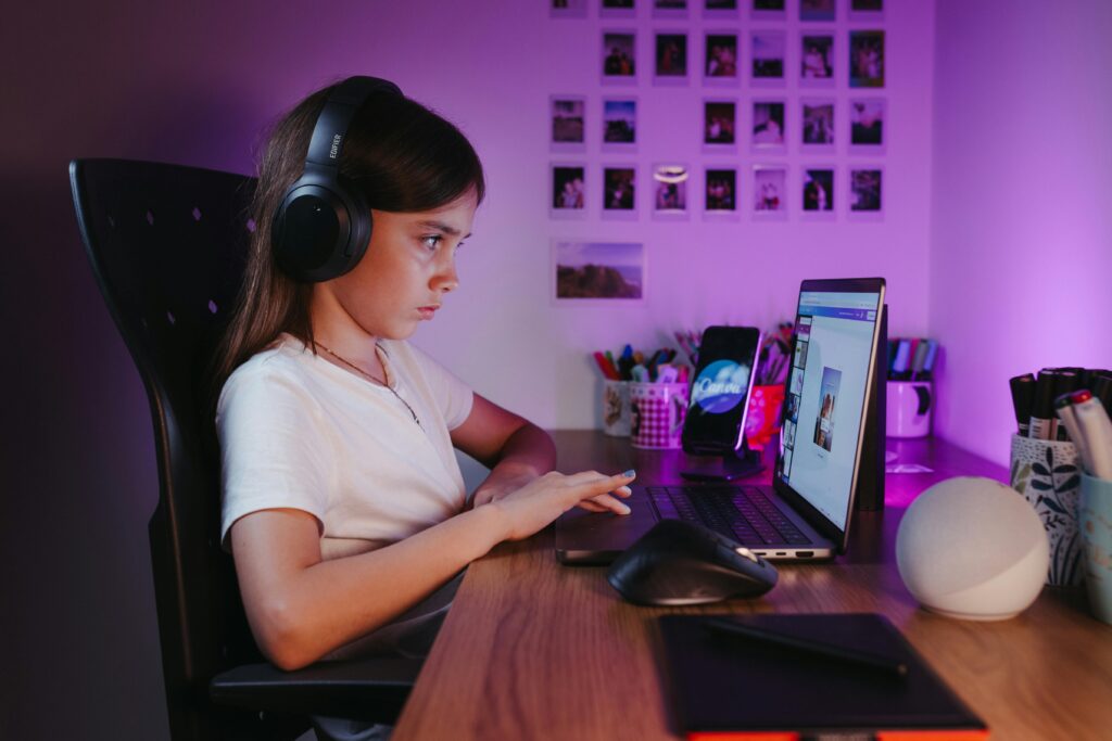 How to Organize a Virtual Book Club: Your Ultimate Guide