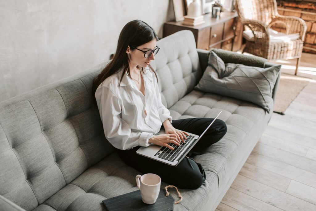 7 Proven Ways to Make Money Online in 2025 (Beginners Friendly)