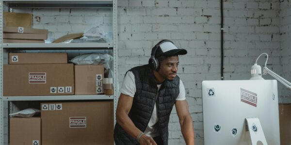 What Are the Benefits of Using a Standing Desk?