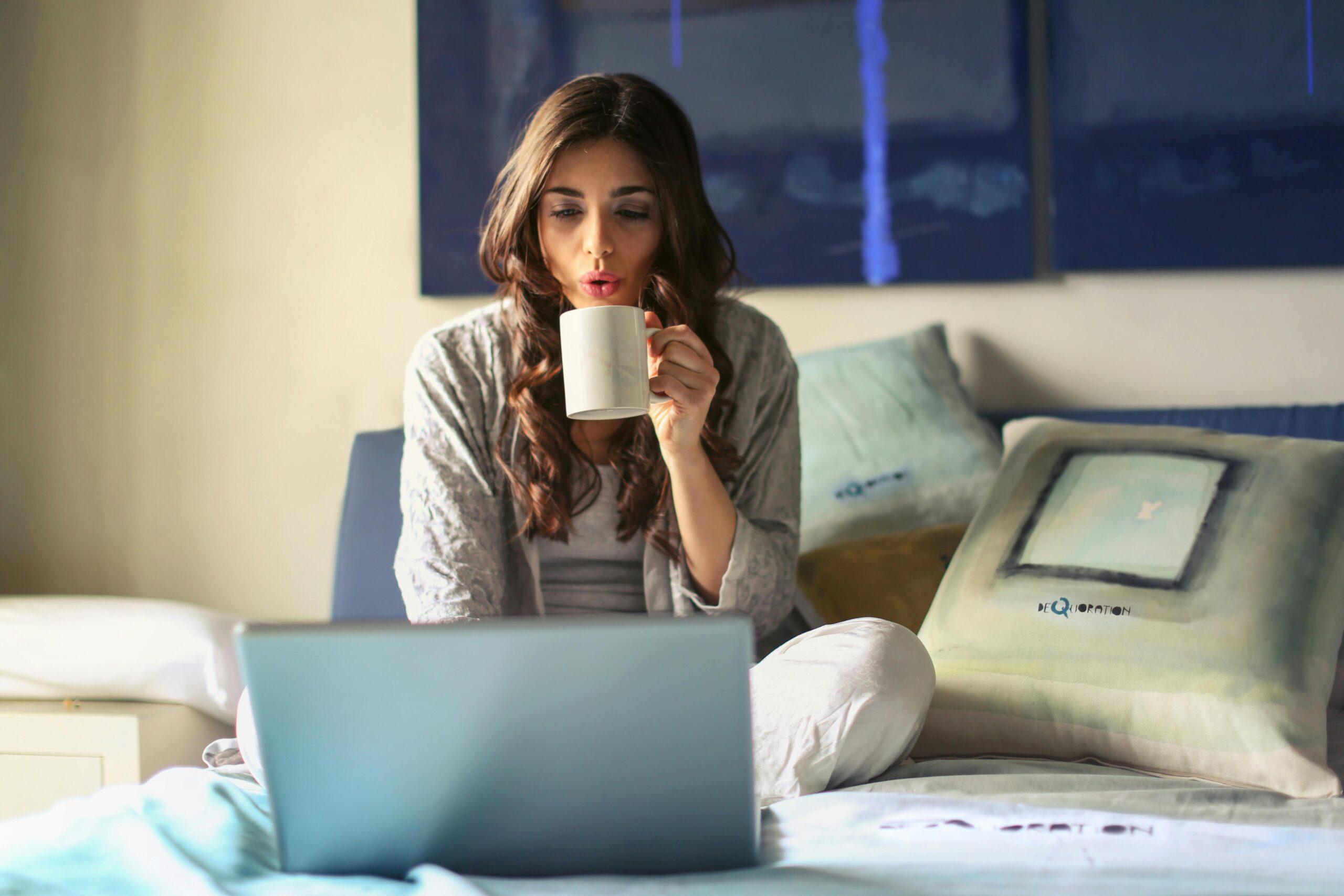 How to Effectively Manage Time While Working from Home