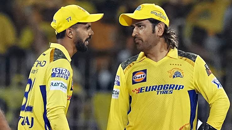 IPL 2025: MS Dhoni and Vijay Shankar's Record-breaking Struggles in CSK's Chase Against DC
