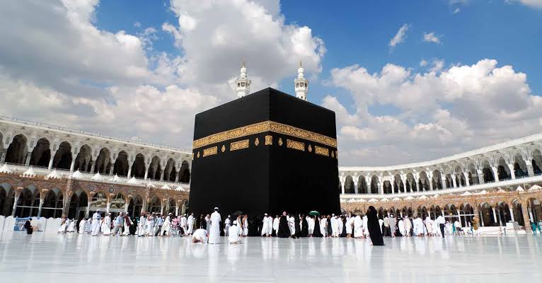 Saudi Arabia Implements Temporary Visa Ban on 14 Nations 2 Saudi Arabia Implements Temporary Visa Ban on 14 Nations
